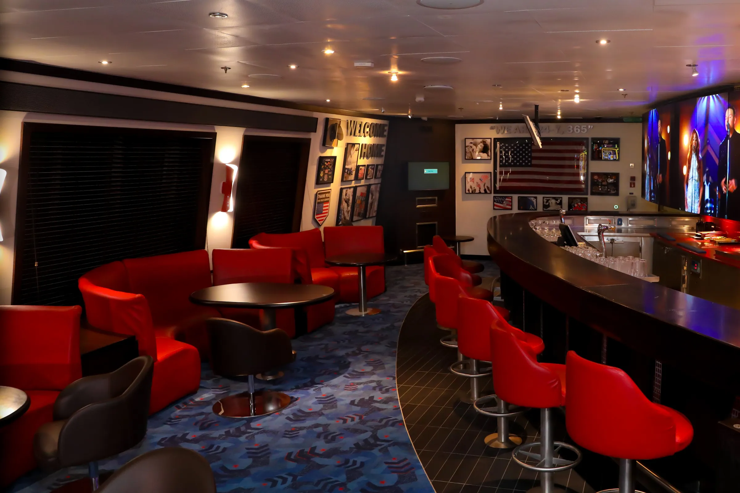 Heroes Tribute Bar & Lounge on Carnival Glory